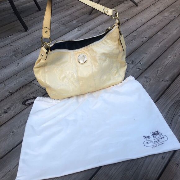 Rare Coach Purse Cream/White - Picture 3 of 16
